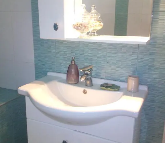 Flamouria * 아이오스 니콜라오스